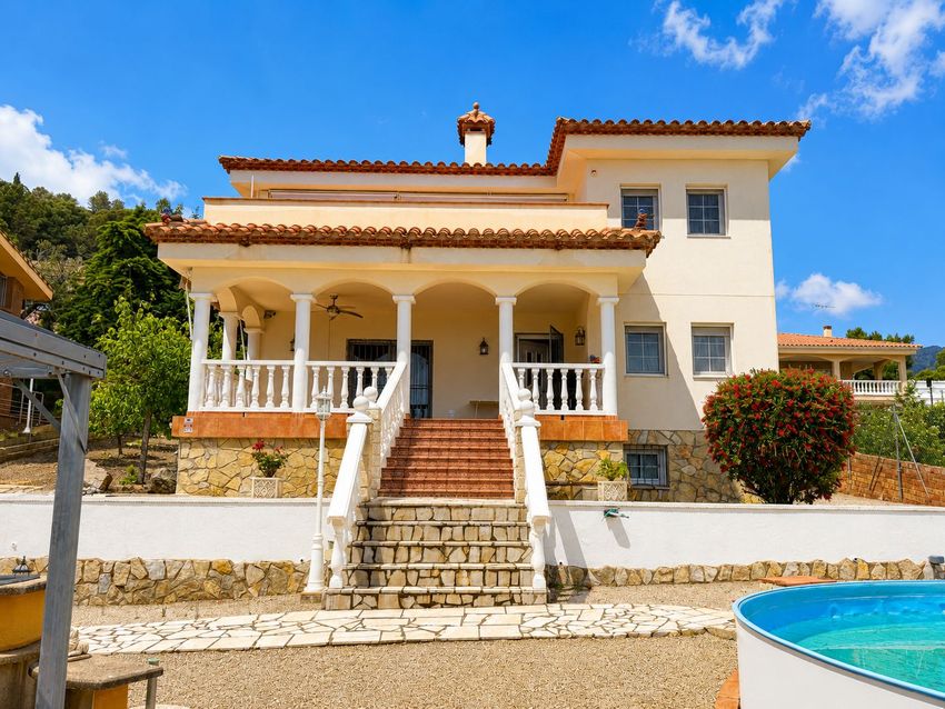 Freistehendes Chalet in Santa Marina, Pratdip (SRI-114) - Image 3