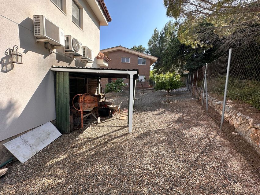 Freistehendes Chalet in Santa Marina, Pratdip (SRI-114) - Image 16
