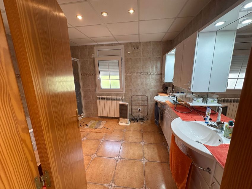Freistehendes Chalet in Santa Marina, Pratdip (SRI-114) - Image 48